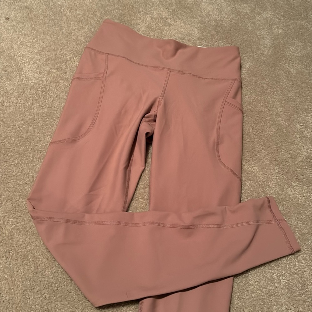 Old Navy Blush light compression leggings, new with tags!